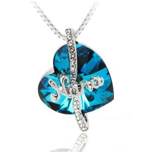 Nana Heart Pendant (Made with Swarovski)